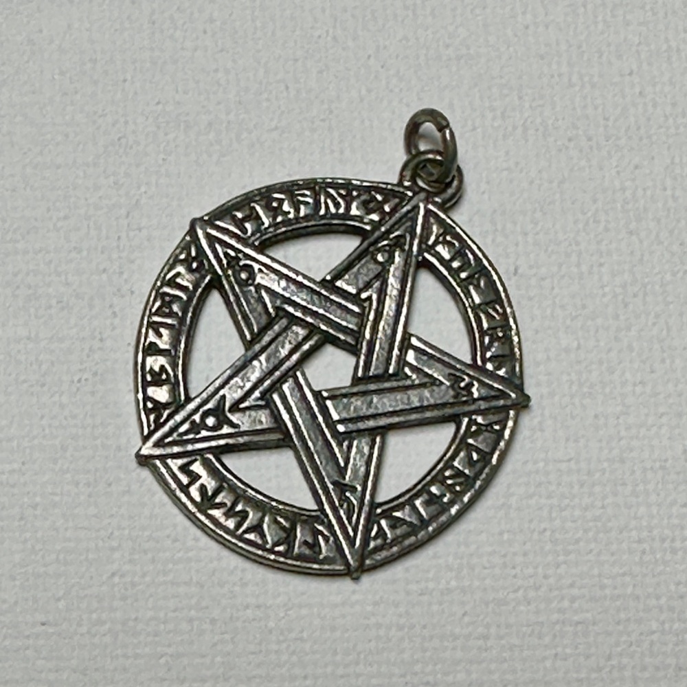 Silver tone Pentagram Pendant